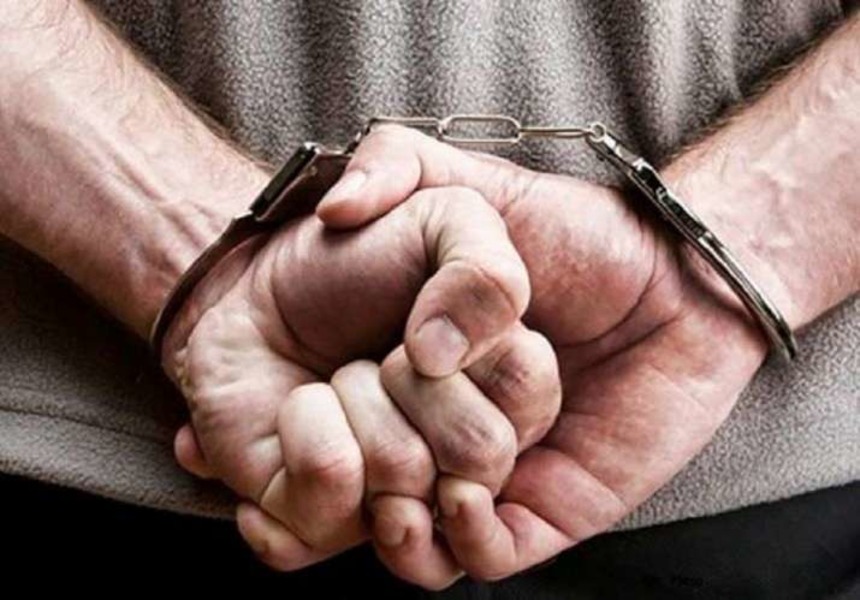 Mumbai cops bust fake call centre in Delhi, arrest five